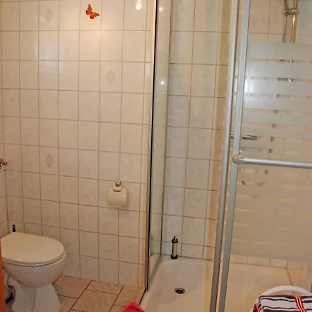 Ferienbungalow Mit Gro_em Garten I